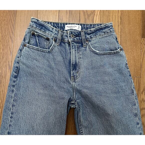 Abercrombie & Fitch The 90s Relaxed Jeans High Rise 25 0 Curve Love Medium Nwt - Picture 3 of 9
